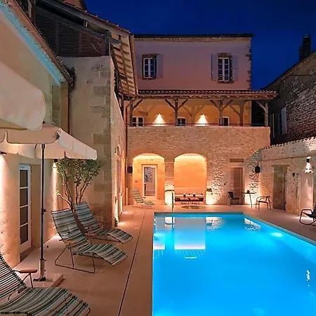Le Chevalier Bleu Hotel 3*